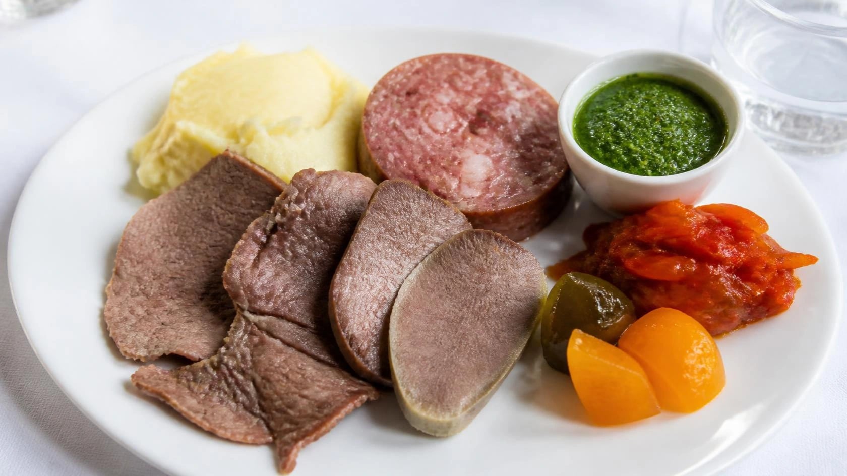 AI-made picture of Gran bollito "Diana"