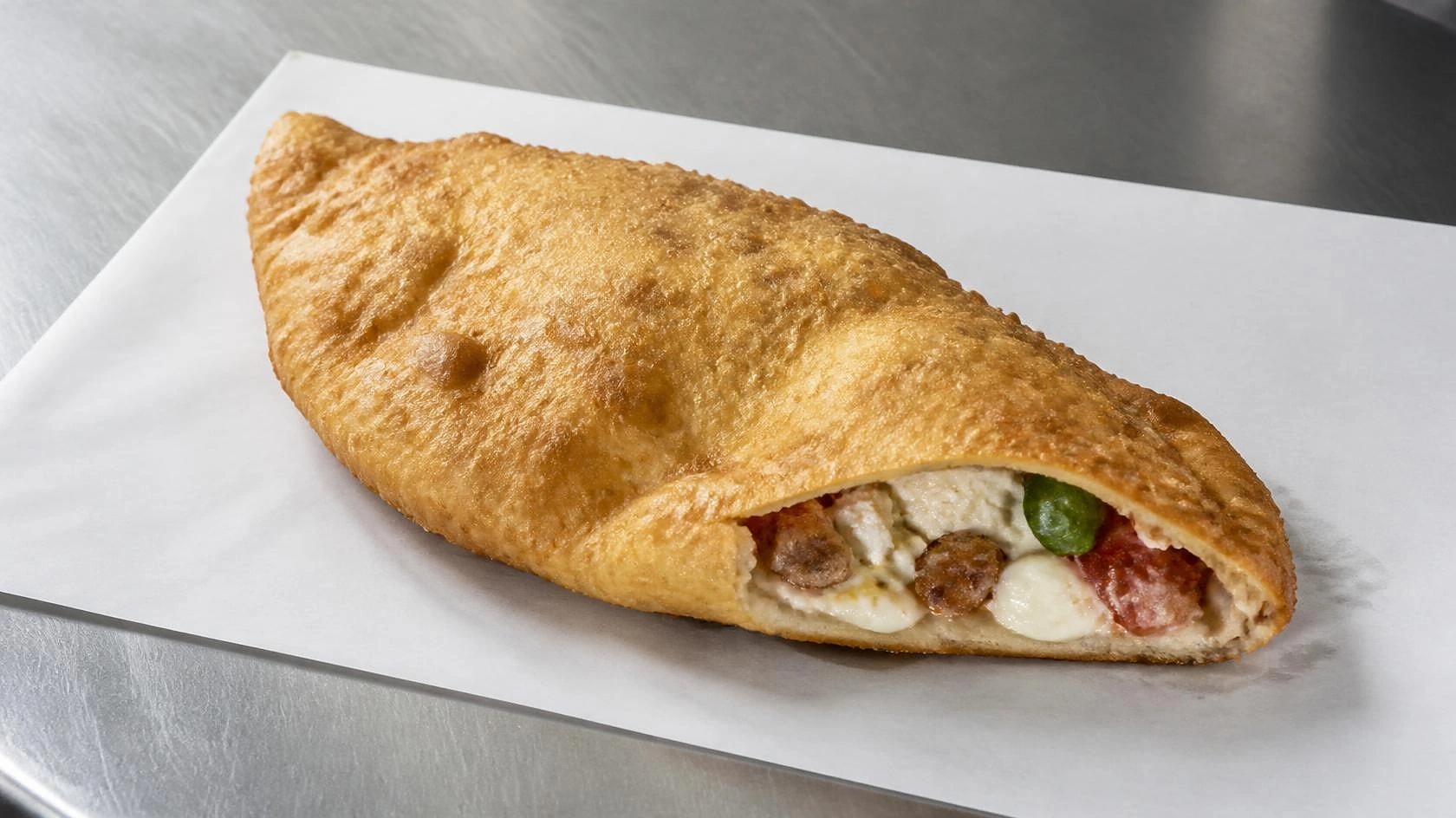 AI-made picture of Pizza fritta Completa